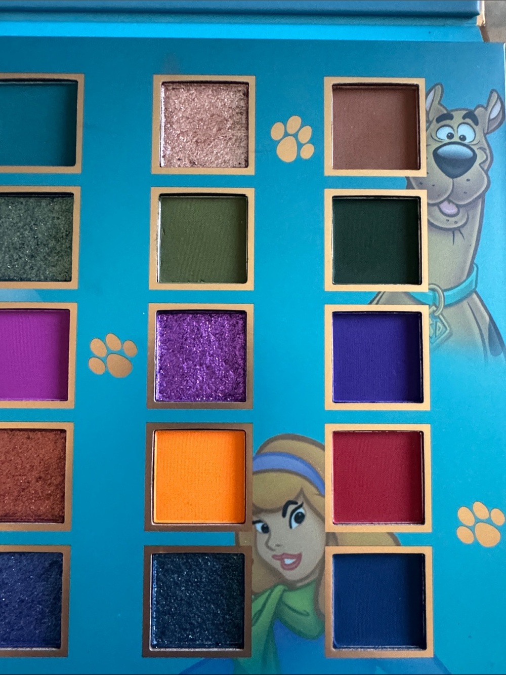 Glamlite Scooby-Doo 25-Color Eyeshadow Palette - Multicolor - Picture 5 of 6